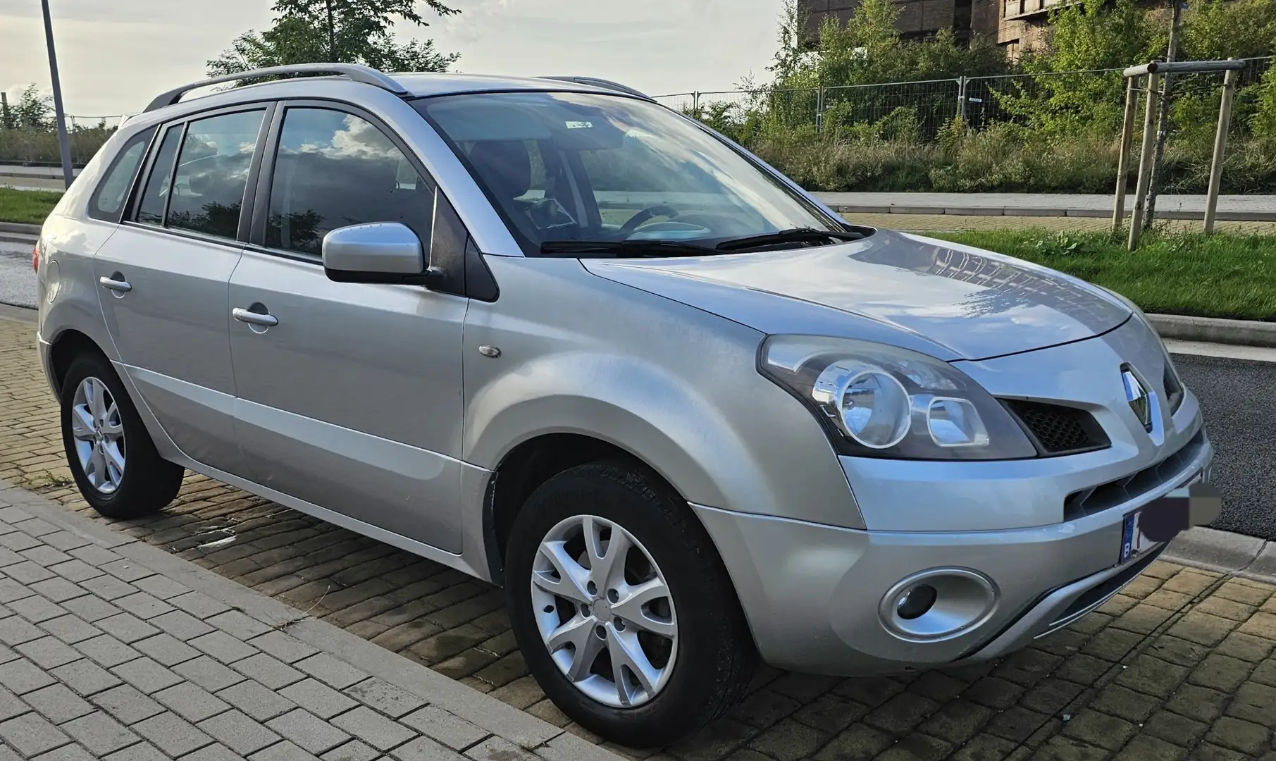 Renault Koleos 2.0 dCi Сірий - 1
