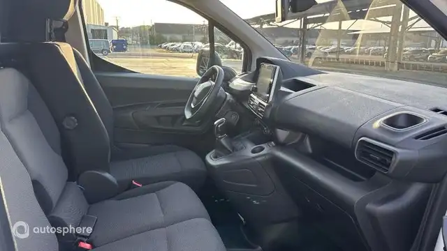 Peugeot Partner view 9