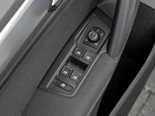 Volkswagen Tiguan view 10