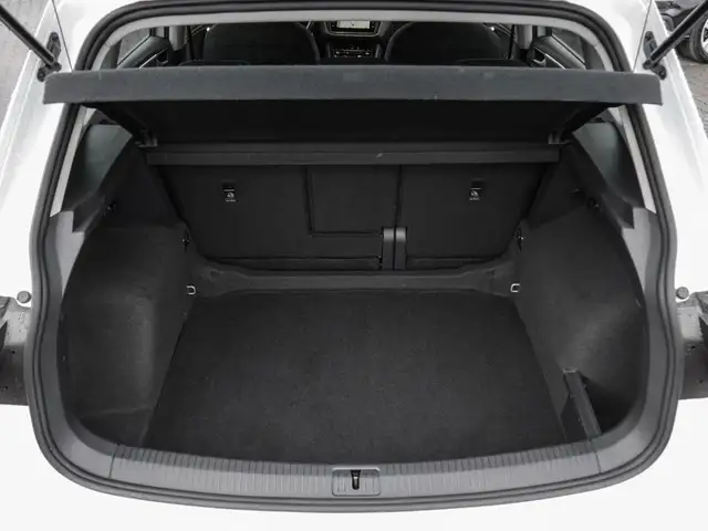 Volkswagen Tiguan view 11
