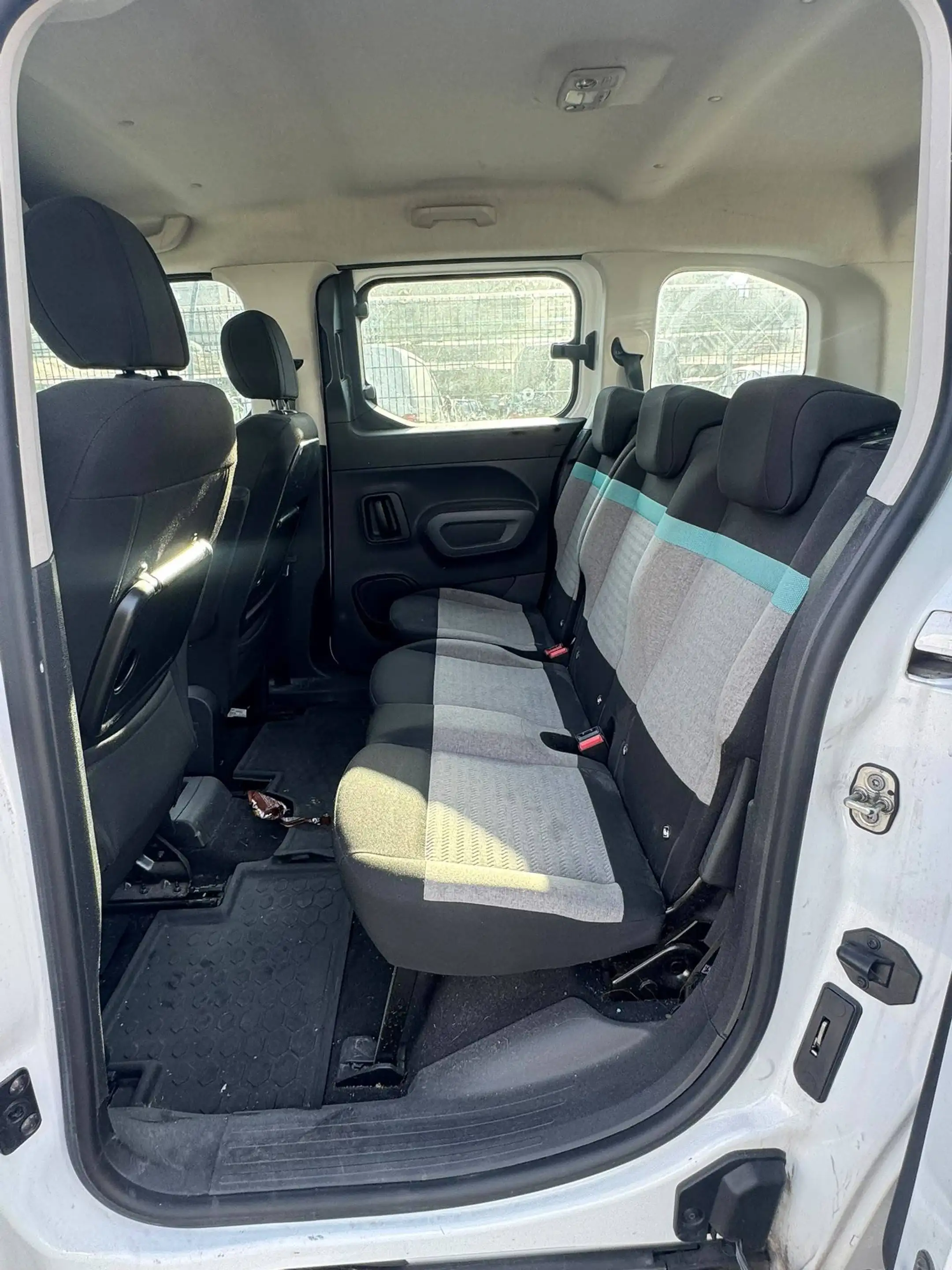 Citroen Berlingo Feel M — photo 9