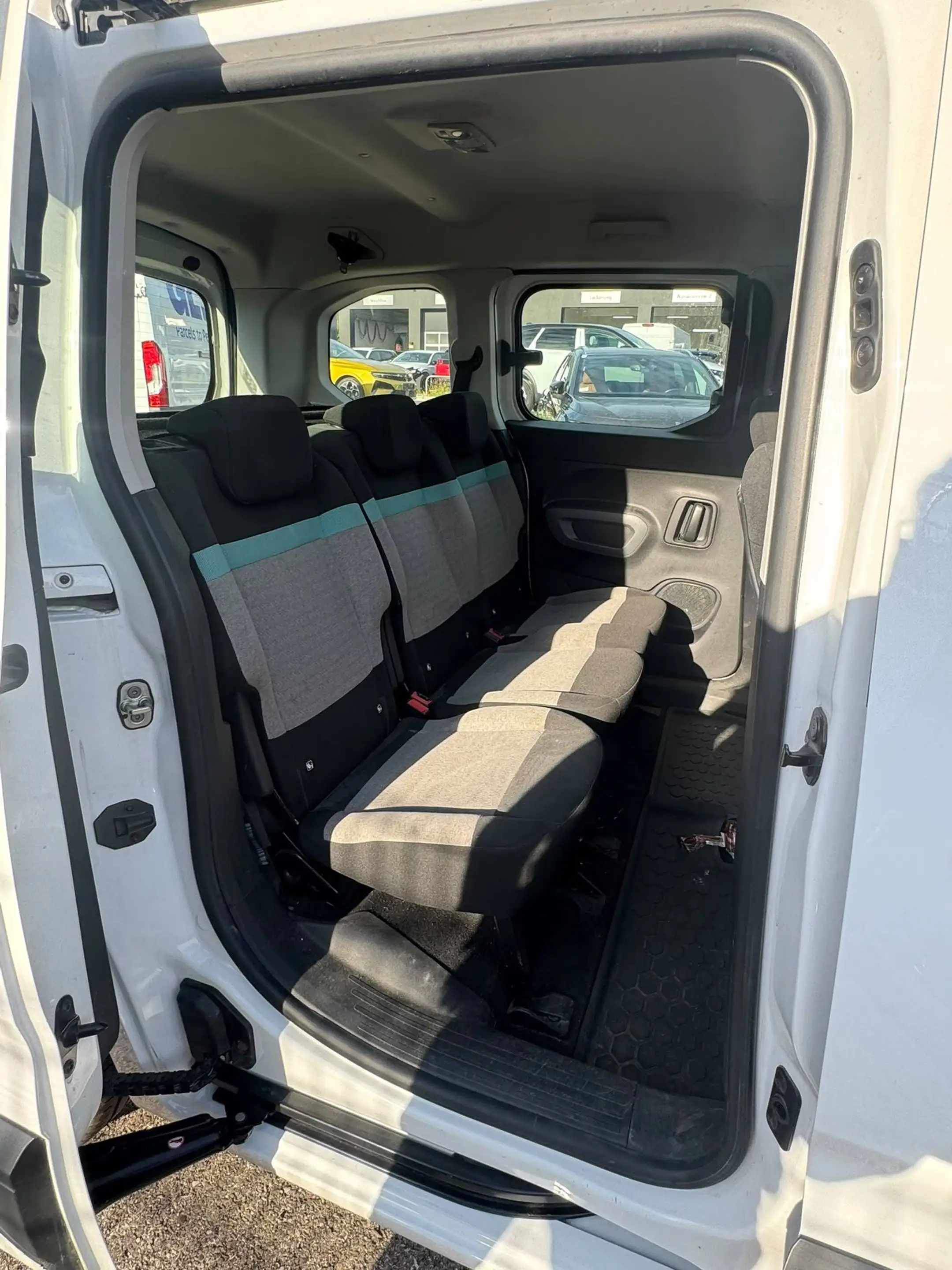 Citroen Berlingo Feel M — photo 13