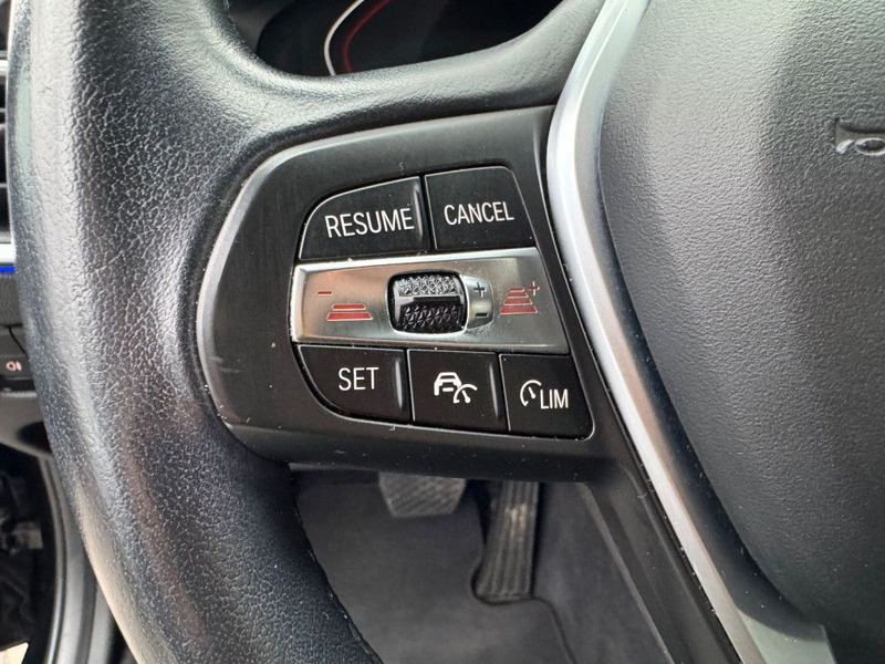 BMW 320 d xDrive Sport Line — photo 10