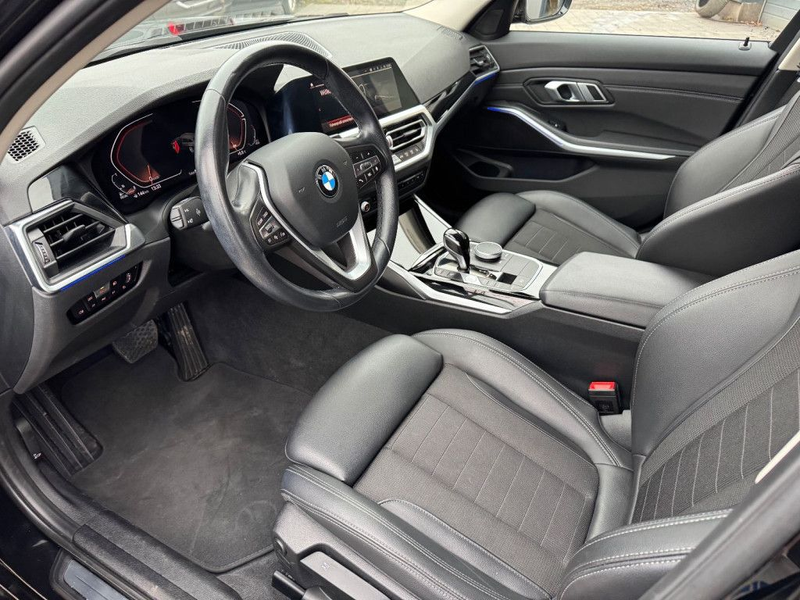 BMW 320 d xDrive Sport Line — photo 7