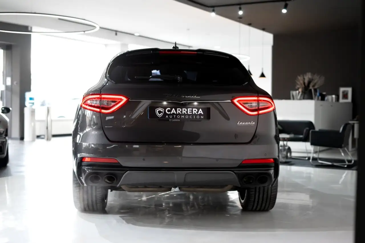 Maserati Levante 2021