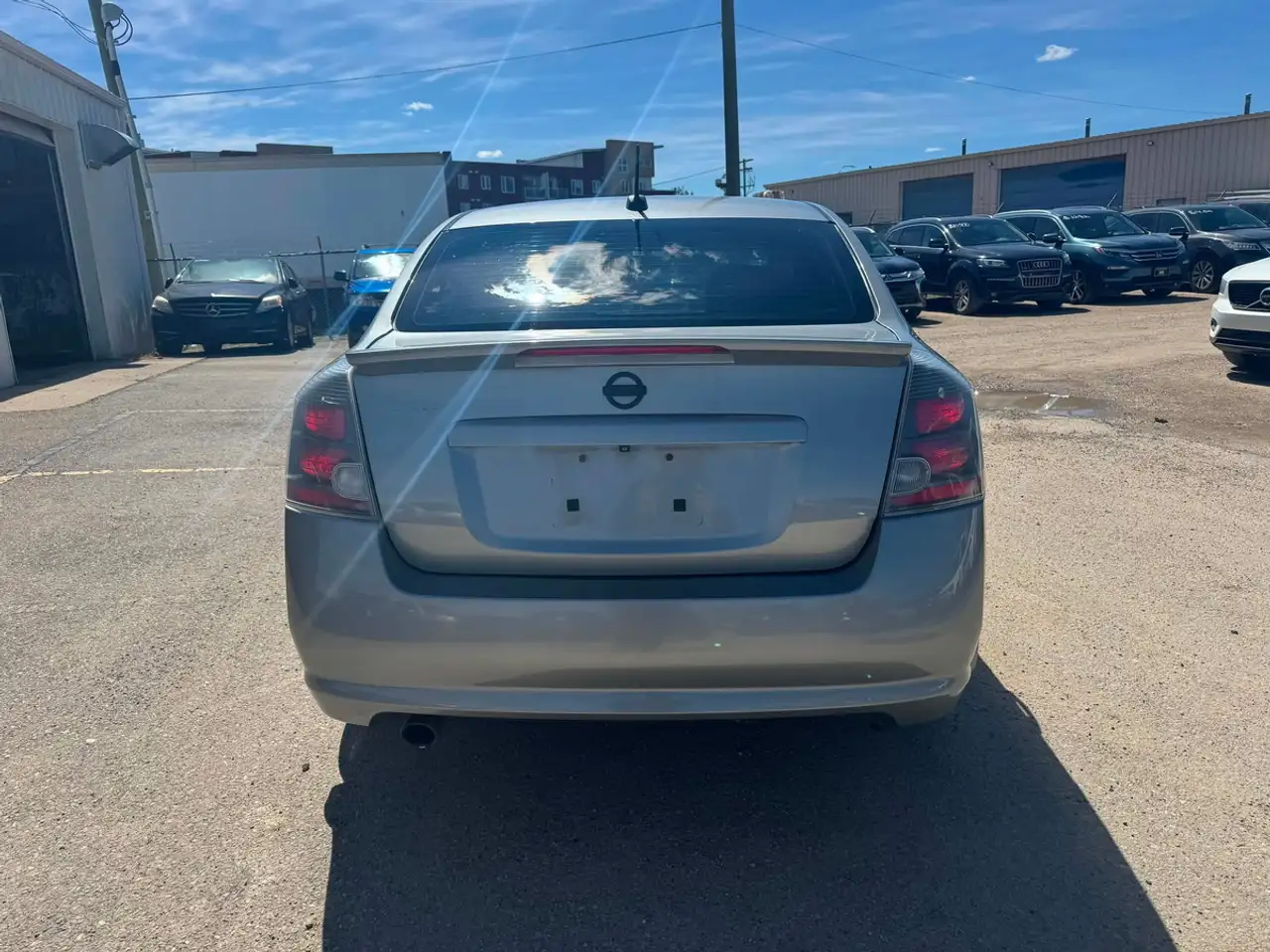 Nissan Sentra photo Nissan Sentra