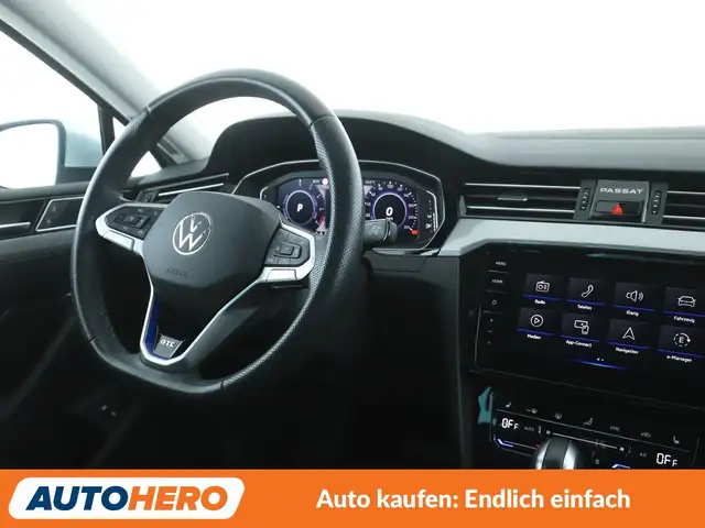 Volkswagen Passat view 13
