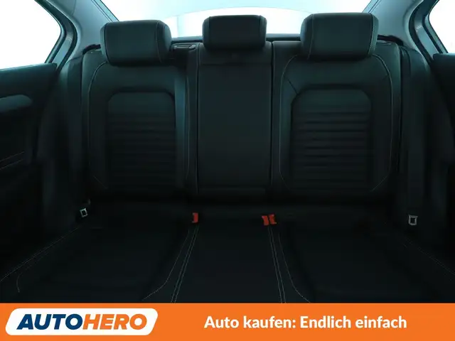 Volkswagen Passat view 15