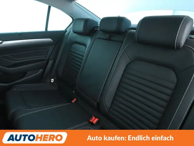 Volkswagen Passat view 14