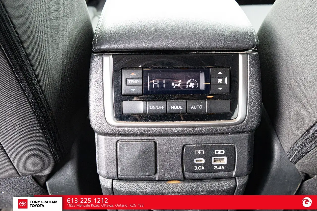 Subaru Ascent снимка Subaru Ascent