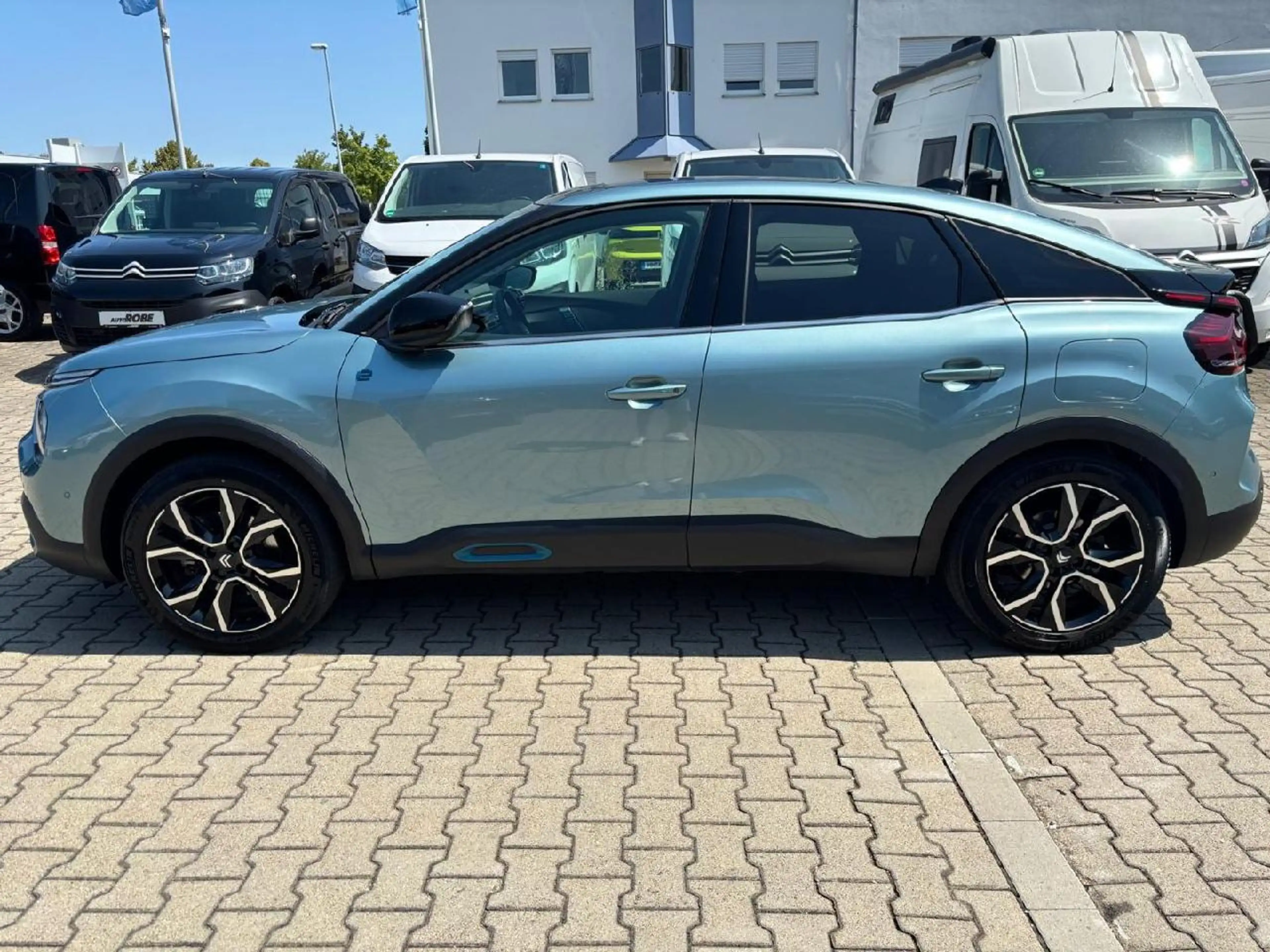 Citroen E-C4 Electric ë- Shine — photo 6