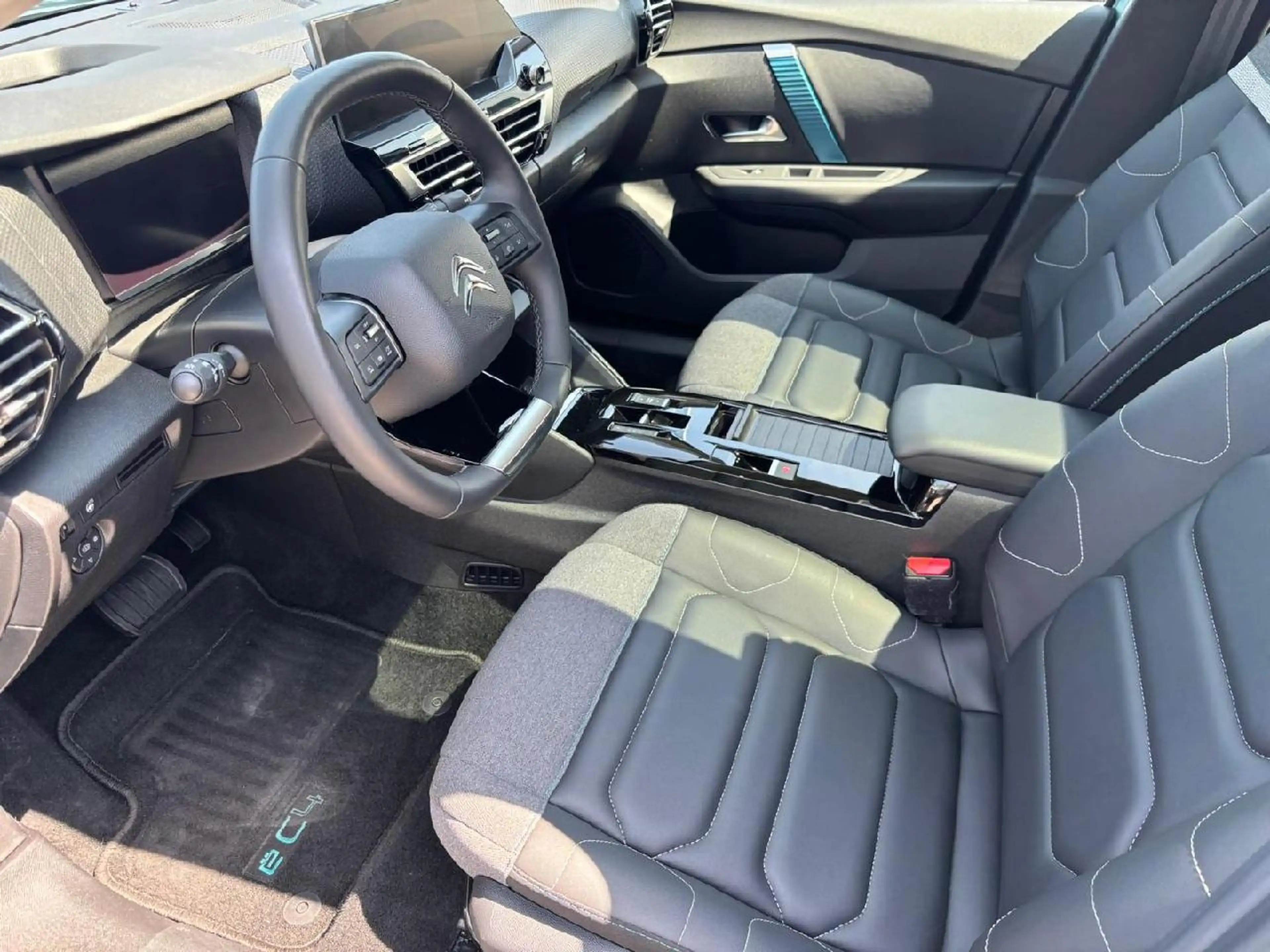 Citroen E-C4 Electric ë- Shine — photo 11