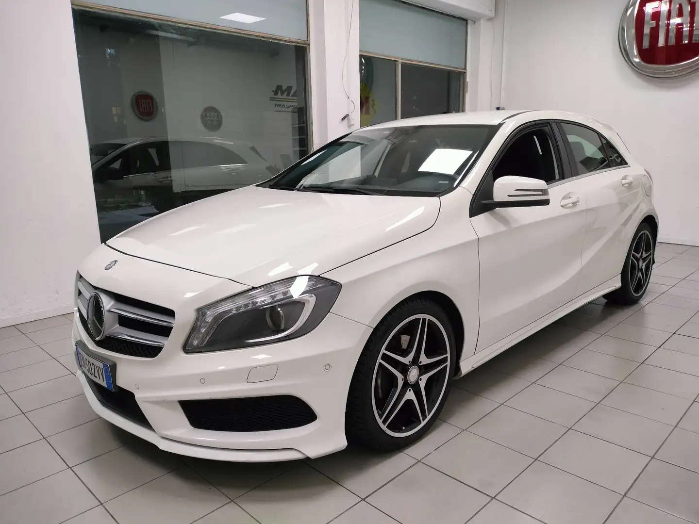Mercedes-Benz A 200 AMG_ Premium**CAMBIO AUTOMATICO Bianco - 1