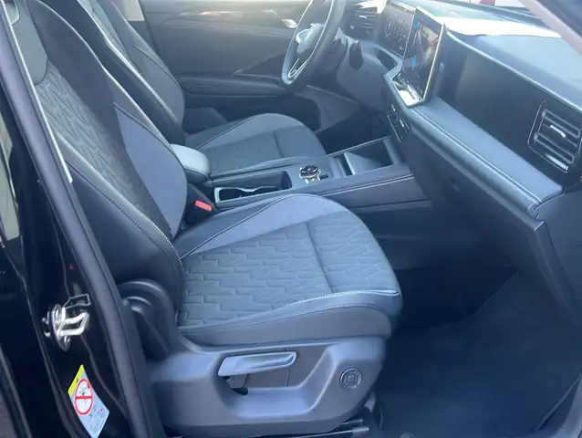 Volkswagen Tiguan view 14