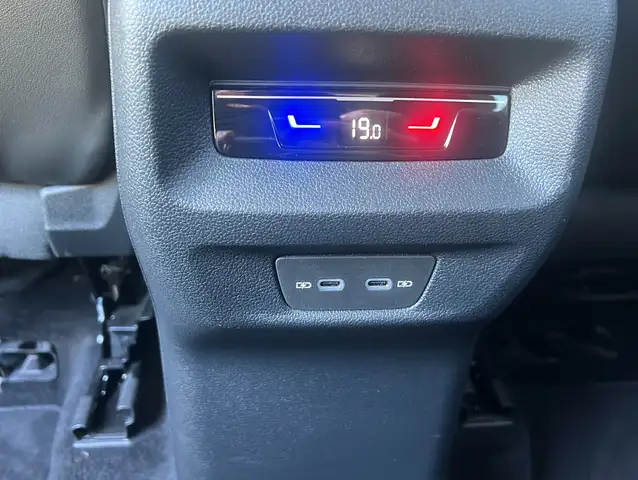 Volkswagen Tiguan view 9