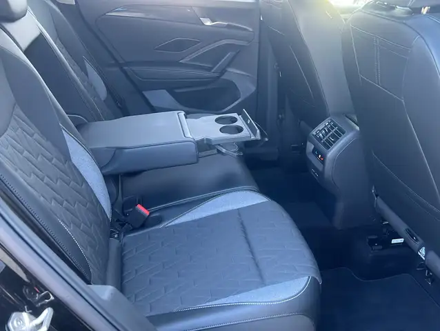 Volkswagen Tiguan view 13