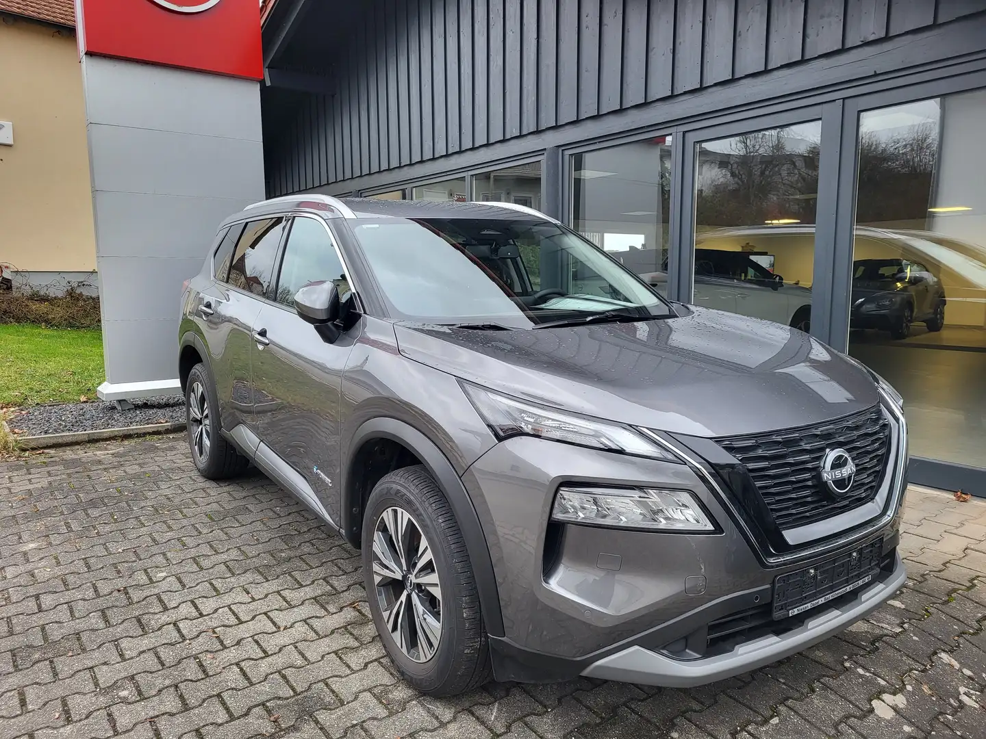 Nissan X-Trail 1.5 VC-T e-POWER N-Connecta Grau - 1