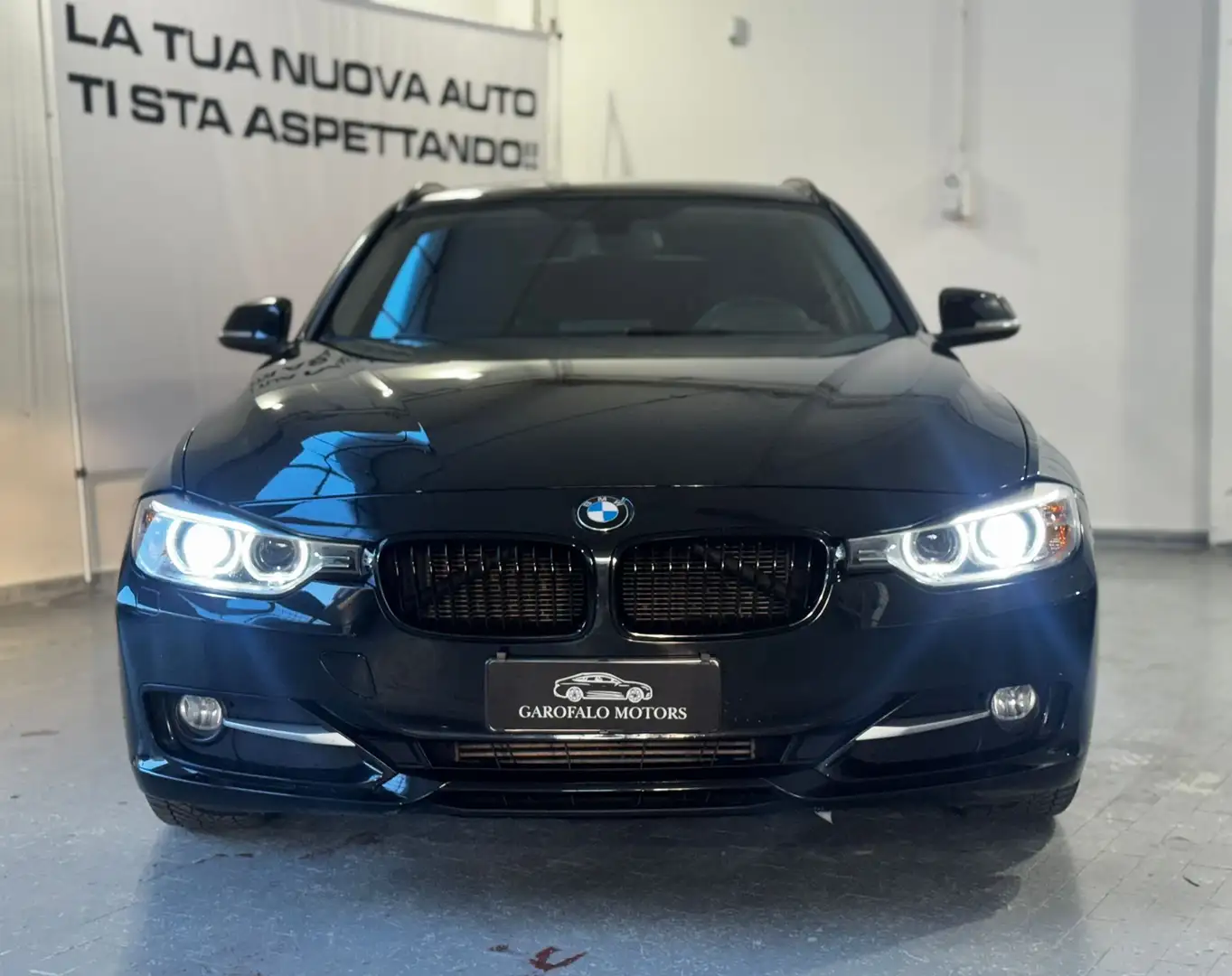 BMW 320 Serie 3 F31 2012 Touring 320d Touring Sport Schwarz - 1