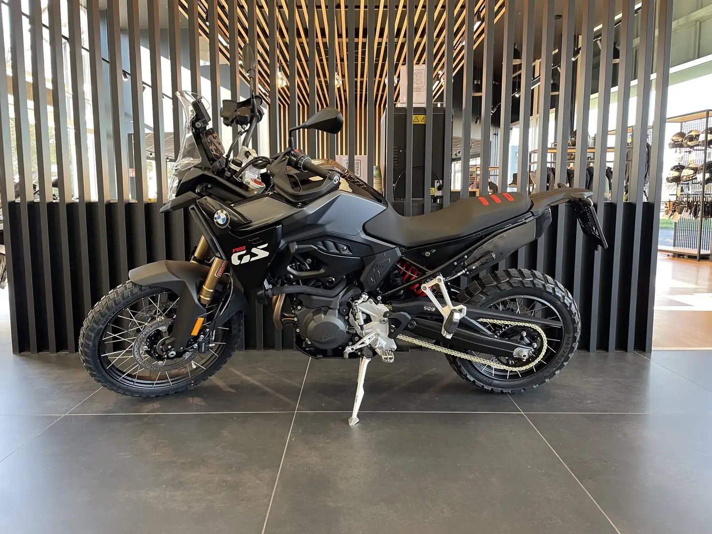 BMW F 900 GS Schwarz - 2