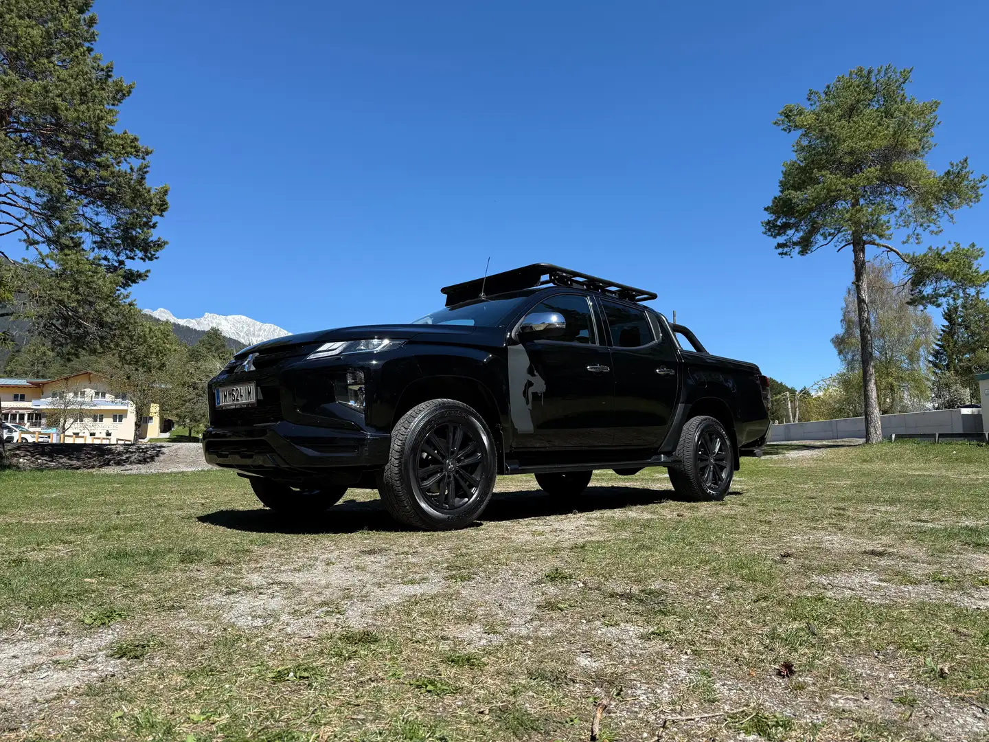 Mitsubishi L200 L 200 DK DI-D 2,2 4WD Schwarz - 1