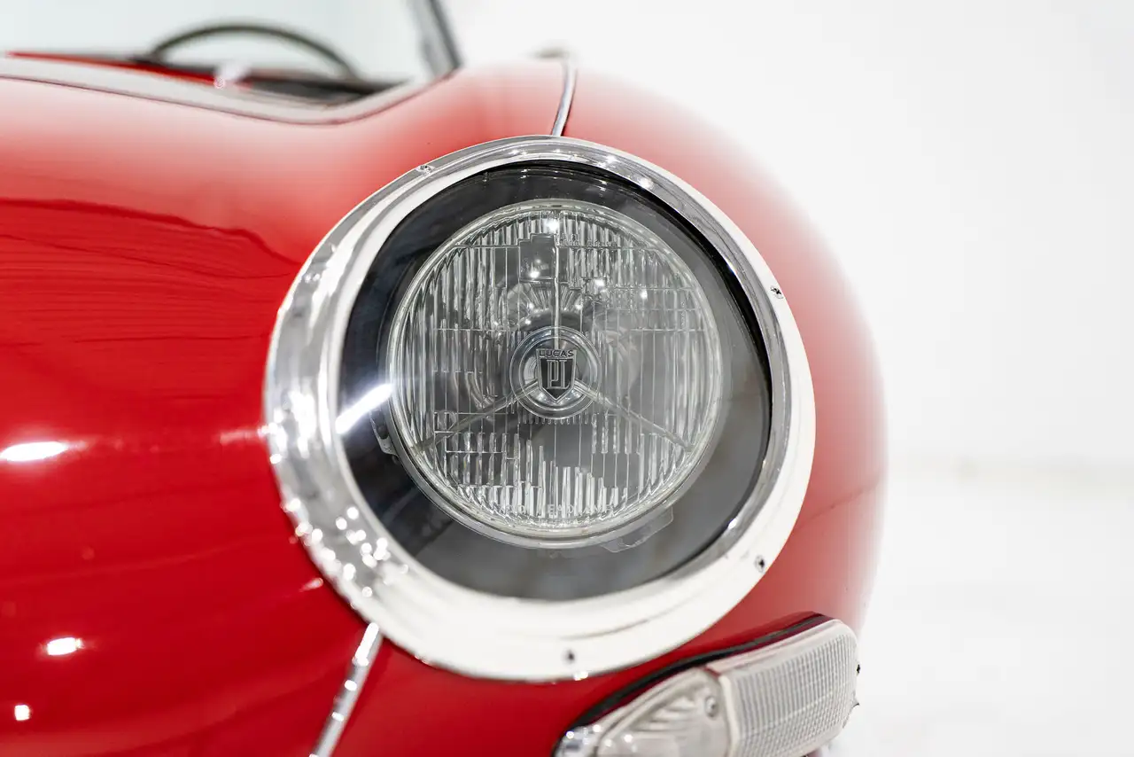 Jaguar E-Type photo Jaguar E-Type
