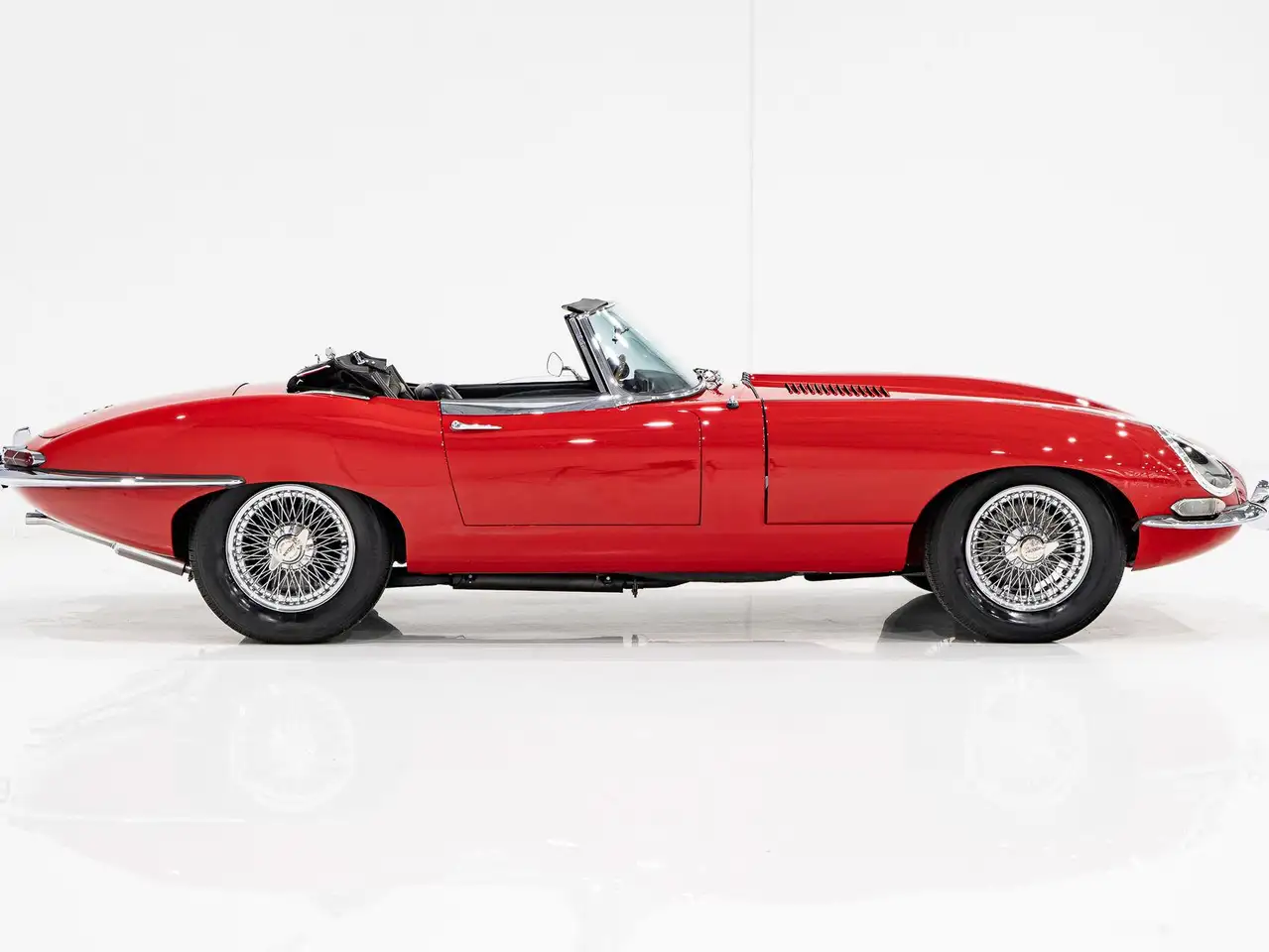 Jaguar E-Type photo Jaguar E-Type