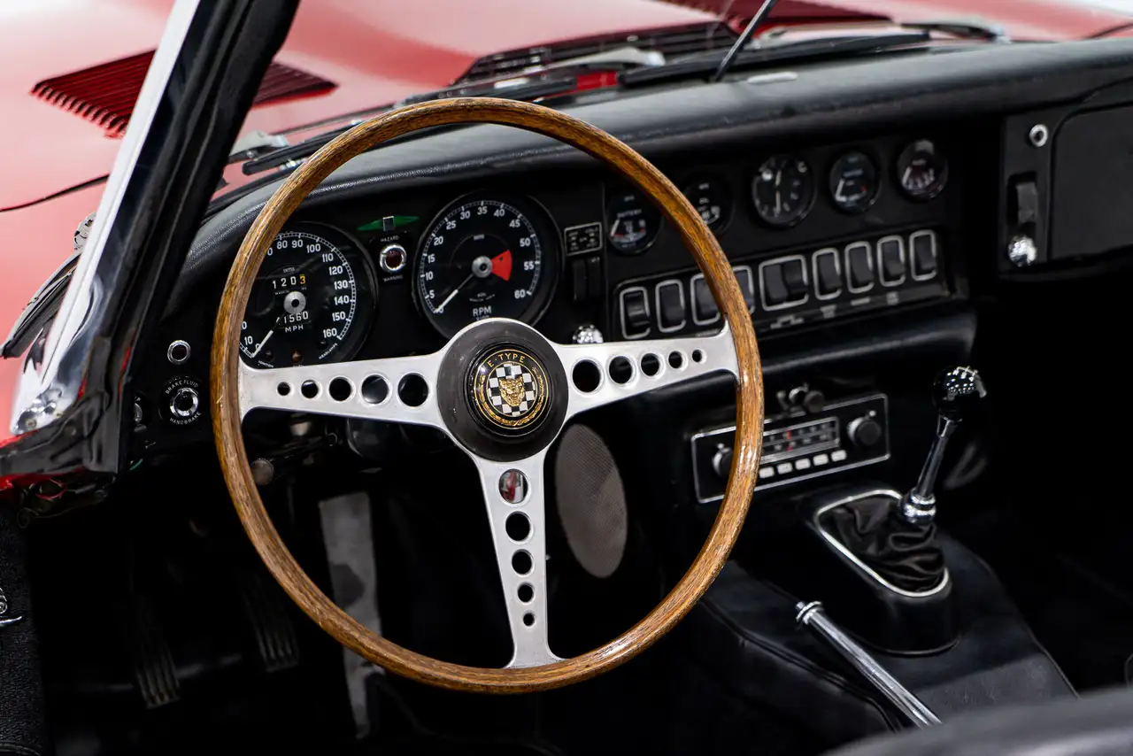 Jaguar E-Type photo Jaguar E-Type