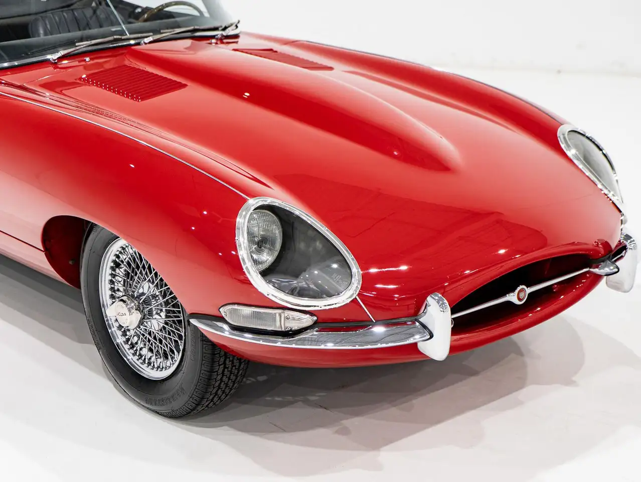 Jaguar E-Type photo Jaguar E-Type