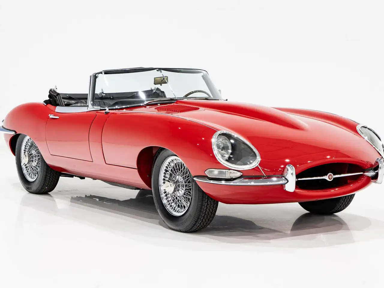 Jaguar E-Type photo Jaguar E-Type