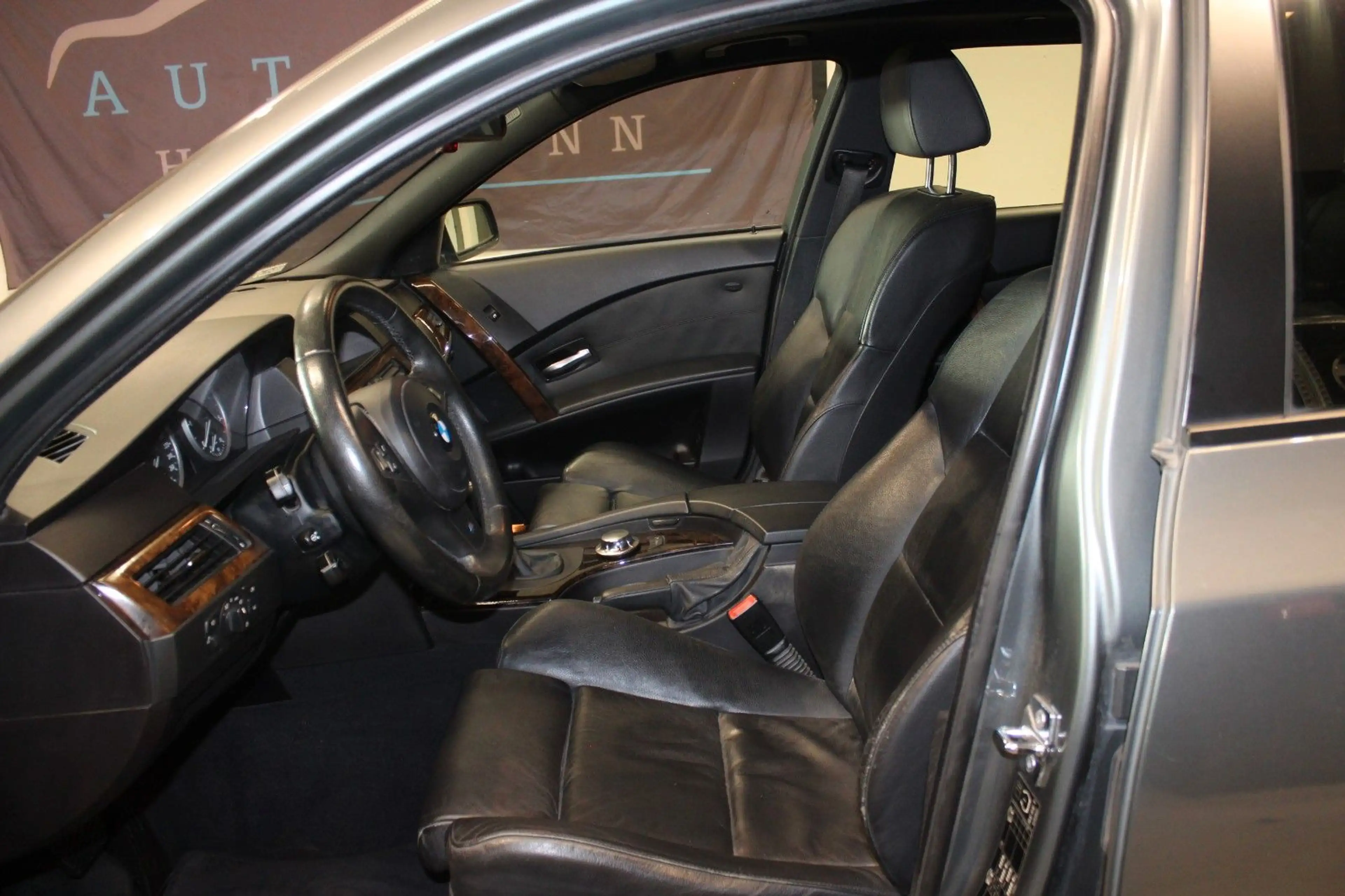 BMW 535 d-M Touring*Head-Up*PDC*AHK*XENON*NAVI*SHZ — photo 10