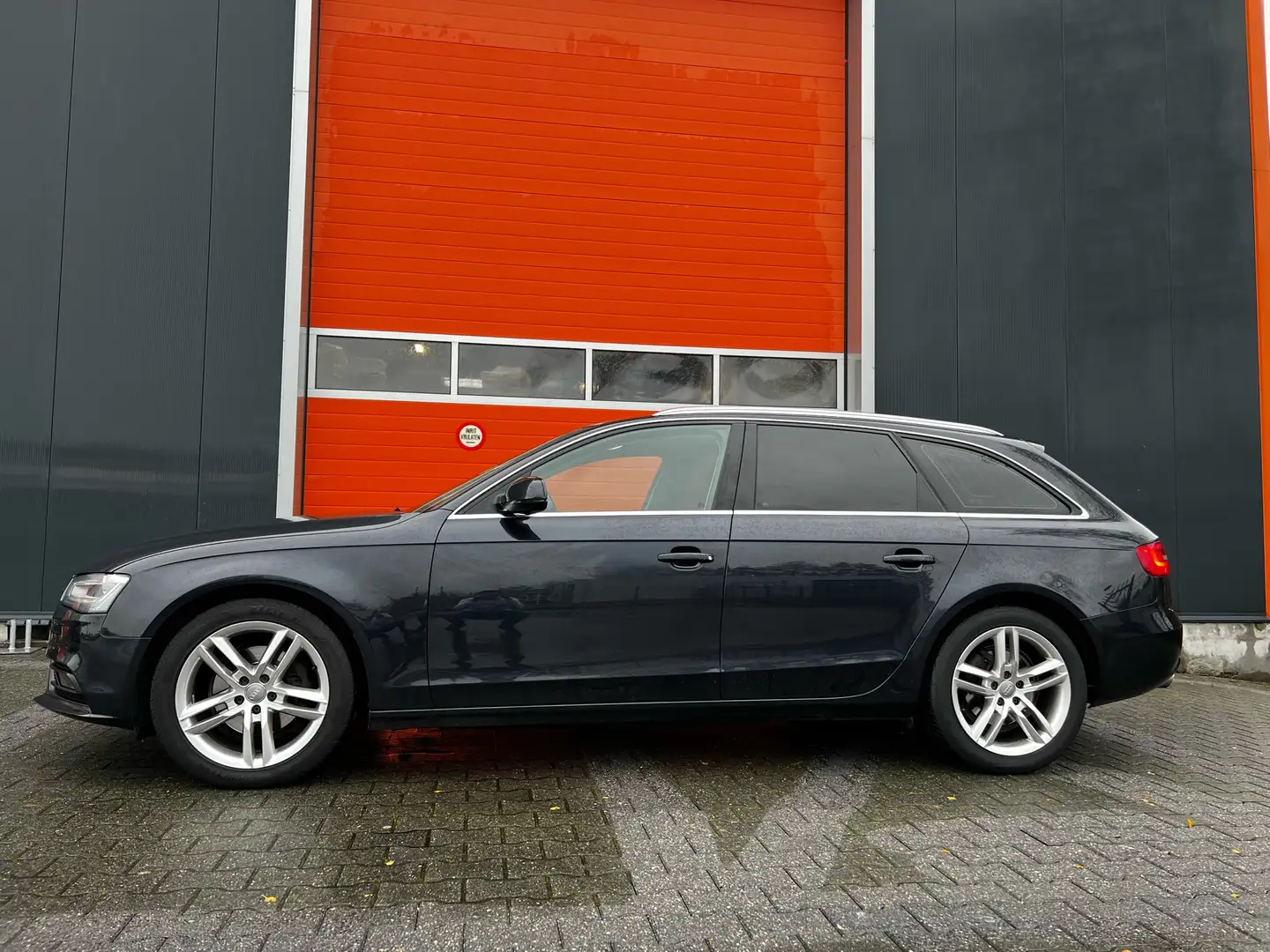 Audi A4 1.8 TFSI Pro Line Blauw - 2