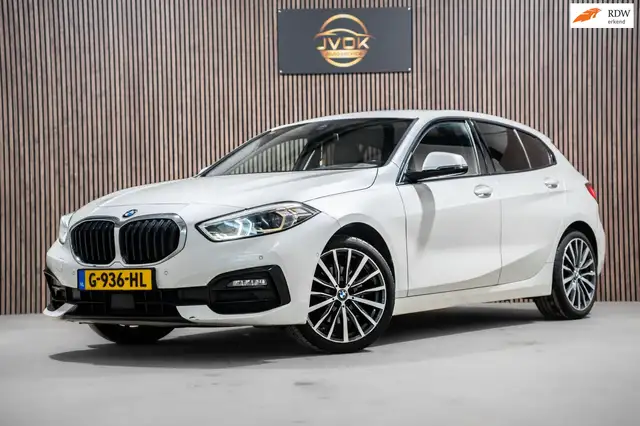 BMW 116 1-serie 116d Corporate Executive LED AUT NAVI