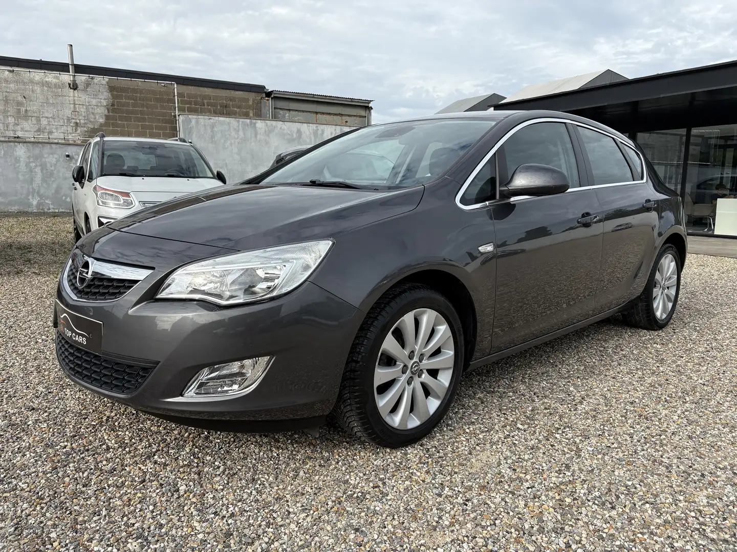 Opel Astra Sports Tourer 1.4i Cosmo Gris - 1