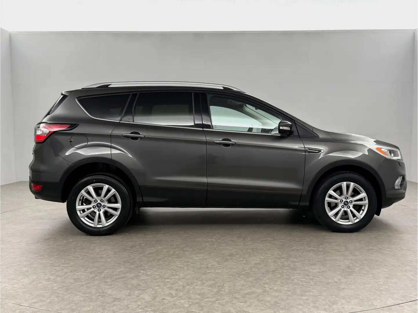 Ford Kuga 1.5 EcoBoost ST Line LED Clima Cruise Carplay Navi Grijs - 2