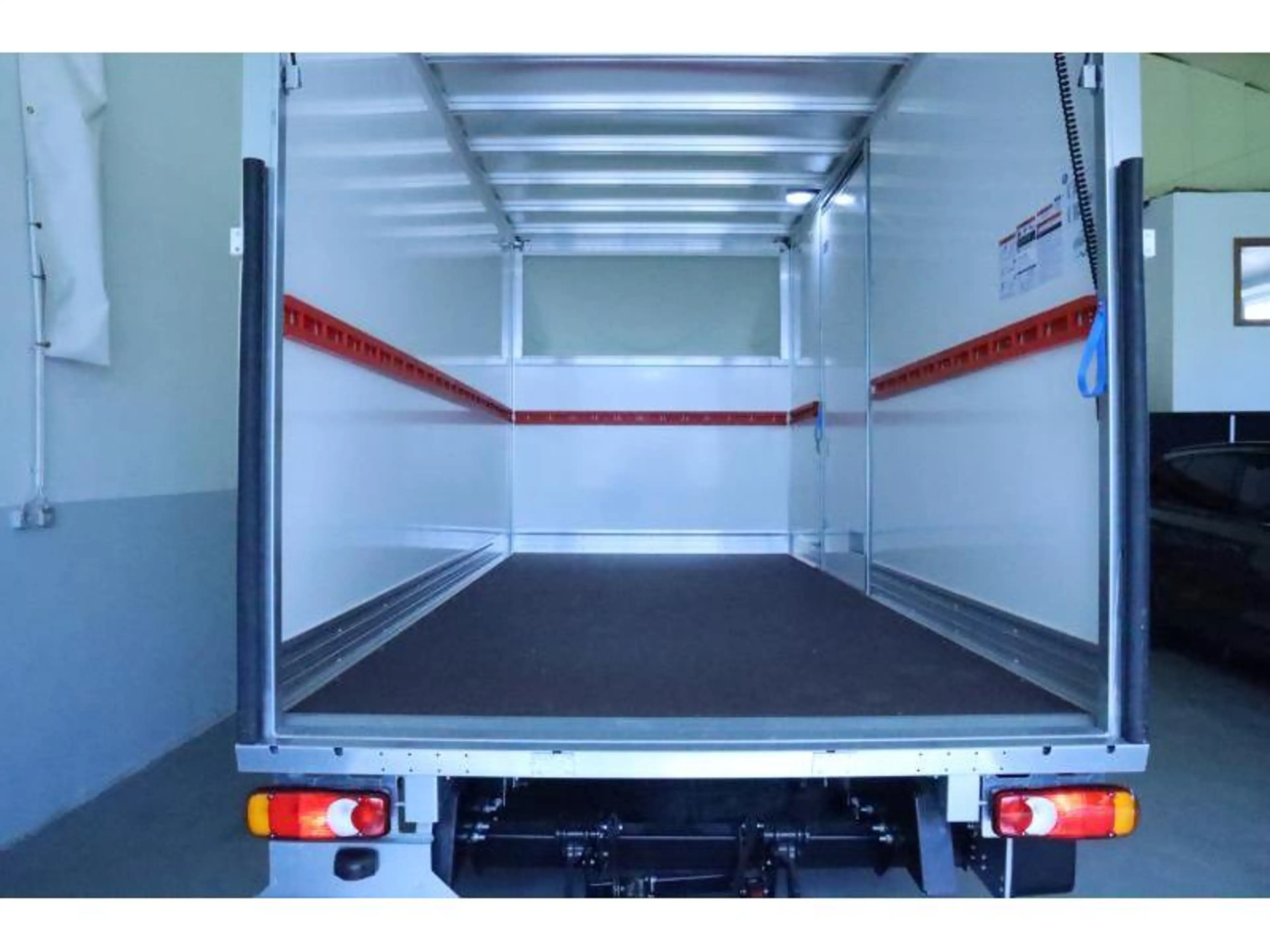 Citroen Jumper Cargo Box avec Hayon L4 3,5t — photo 15