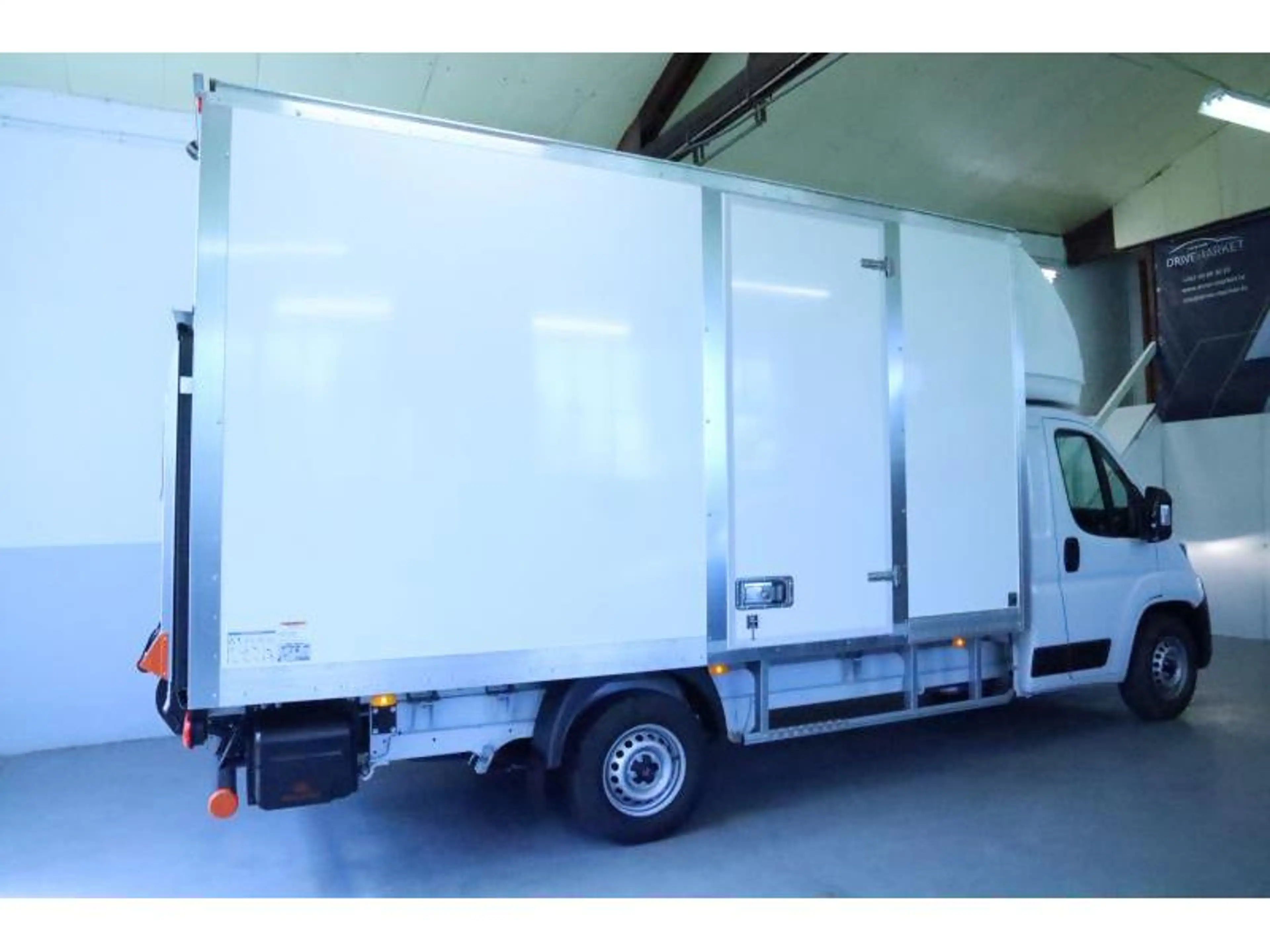 Citroen Jumper Cargo Box avec Hayon L4 3,5t — photo 3
