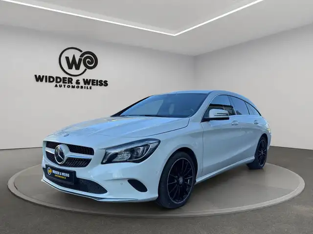 Mercedes-Benz CLA 220 Urban AUTOMATIK/DISTANZ/LED/AHK