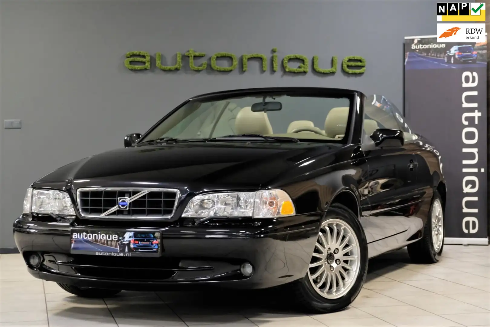 Volvo C70 Convertible 2.4 T UNIEK 38.000km! Als nieuwe Volvo Black - 1
