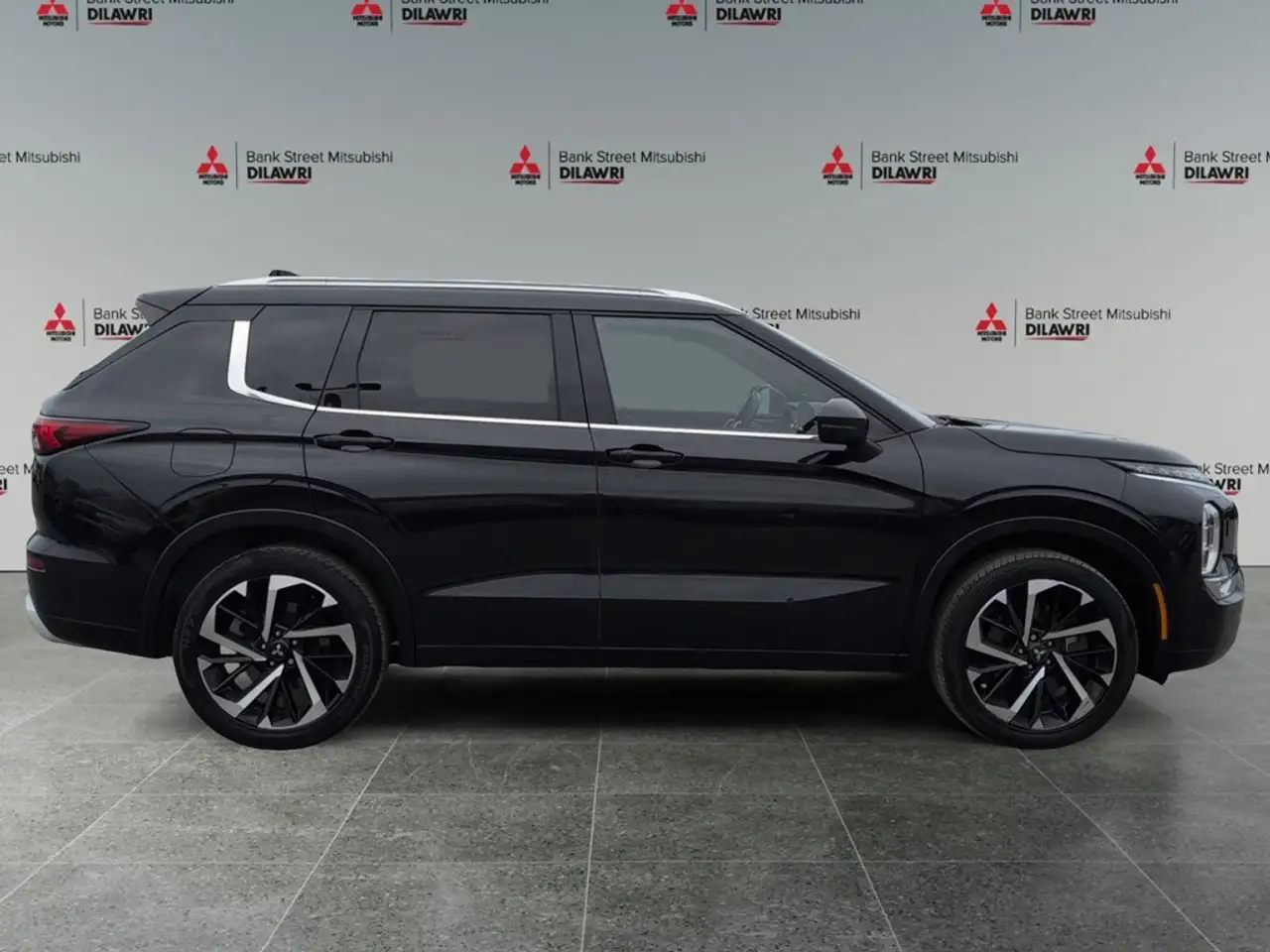 Mitsubishi Outlander снимка Mitsubishi Outlander