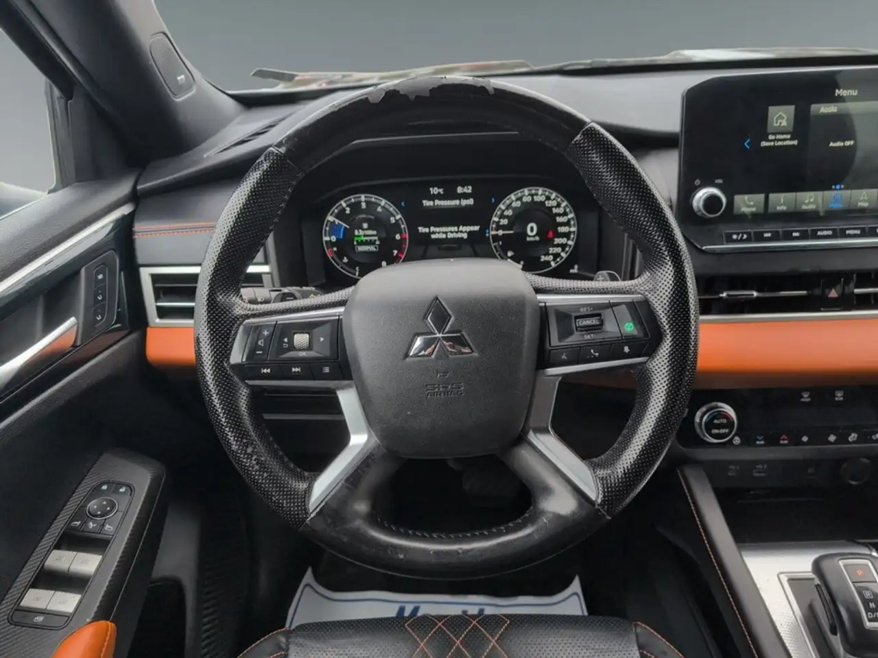 Mitsubishi Outlander снимка Mitsubishi Outlander