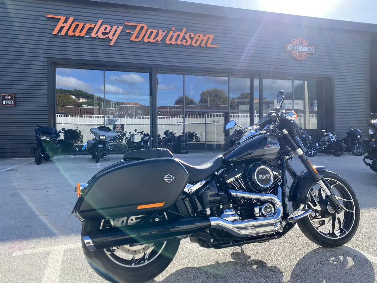 Harley-Davidson Sport Glide - 1