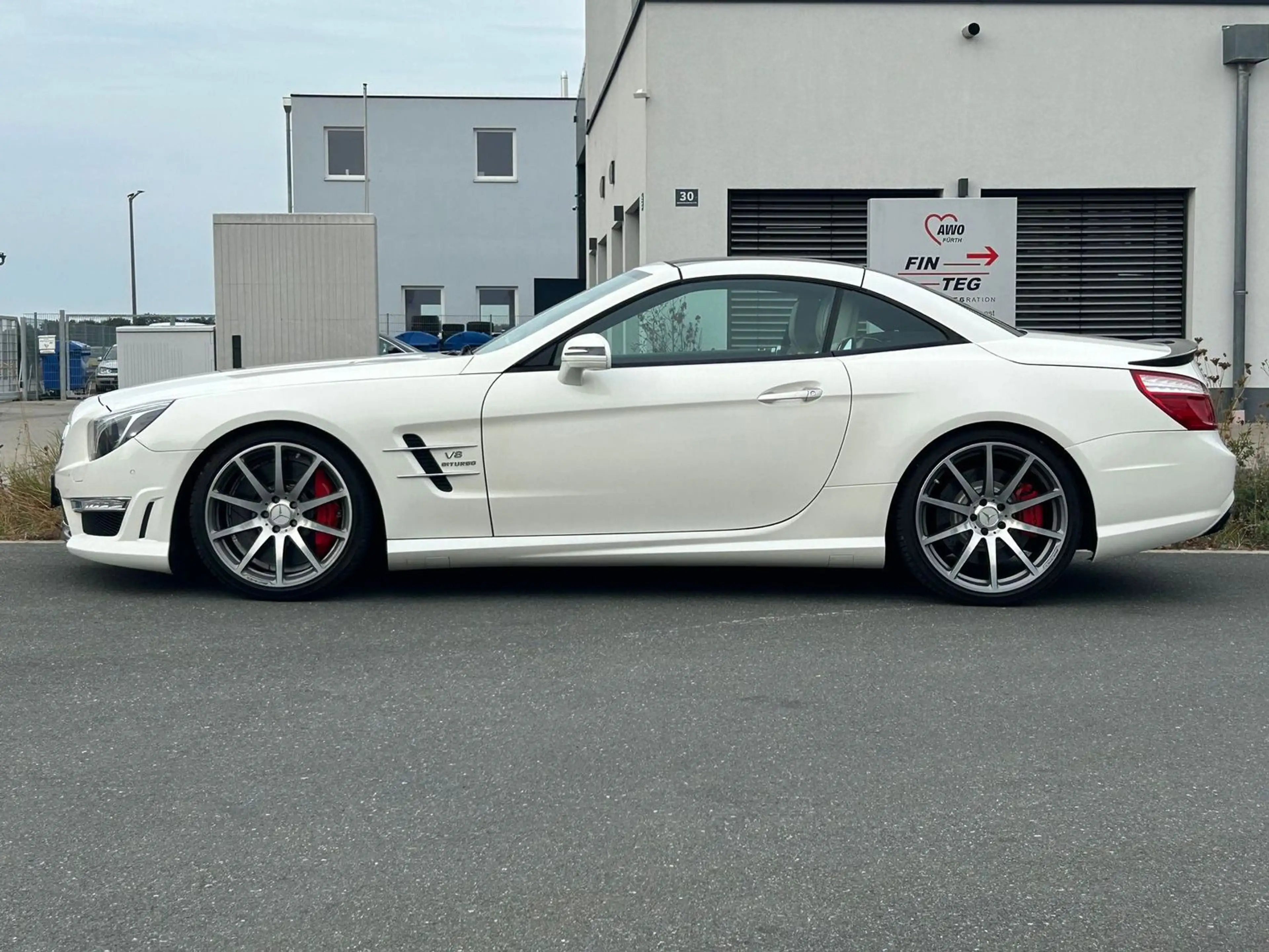 Mercedes-Benz SL 63 AMG Designo Performance Paket *B&O*Pano* — photo 7