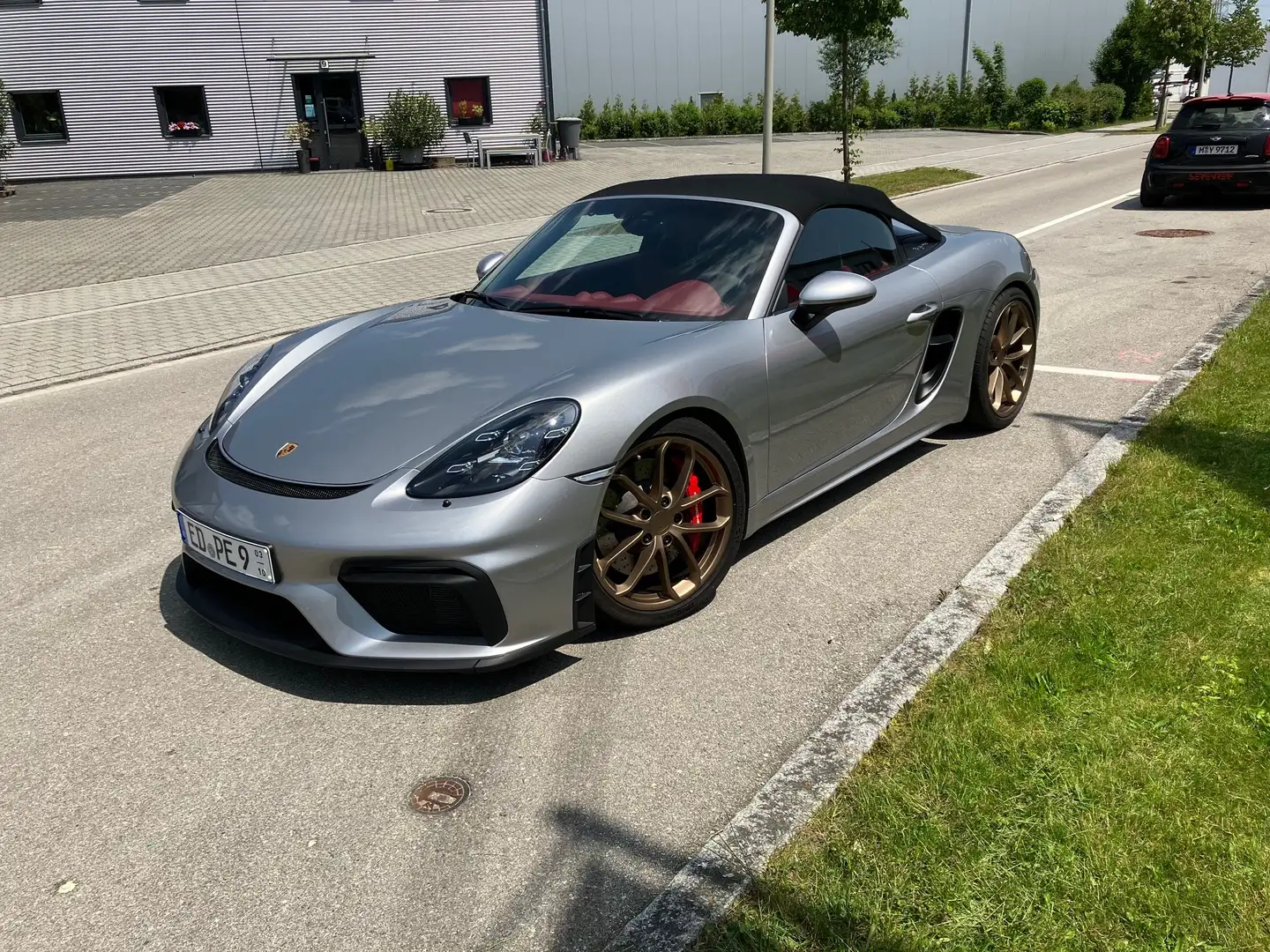 Porsche 718 Spyder Argintiu - 1