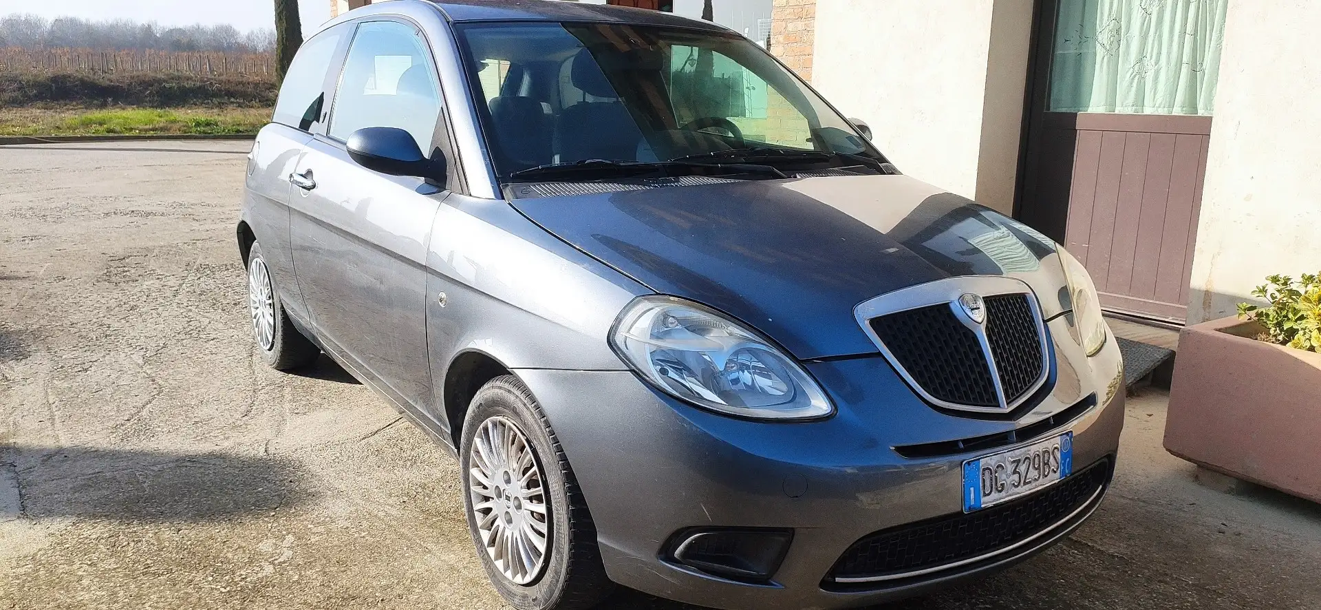 Lancia Ypsilon 1.2 8v - 1