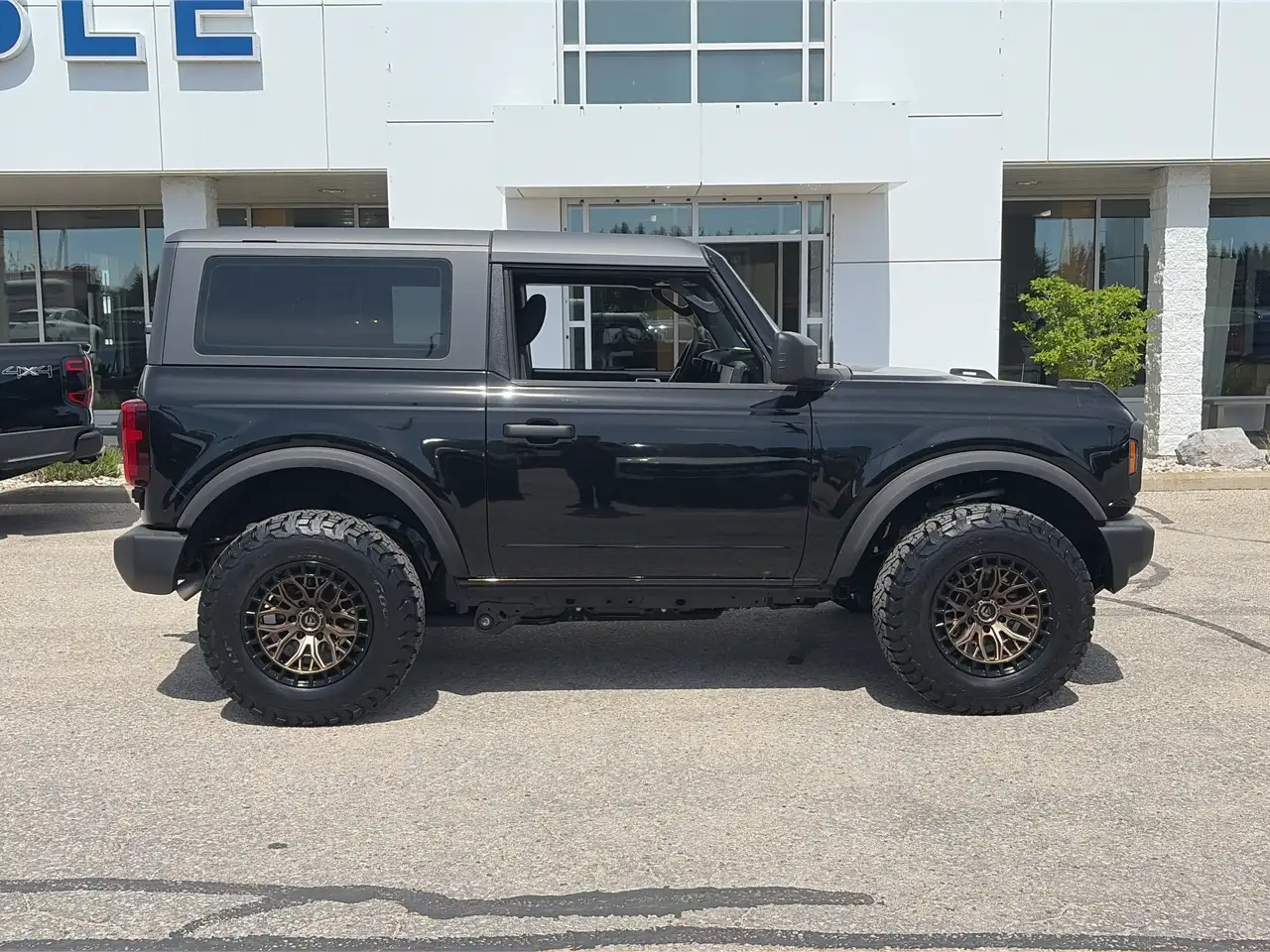 Ford Bronco снимка Ford Bronco