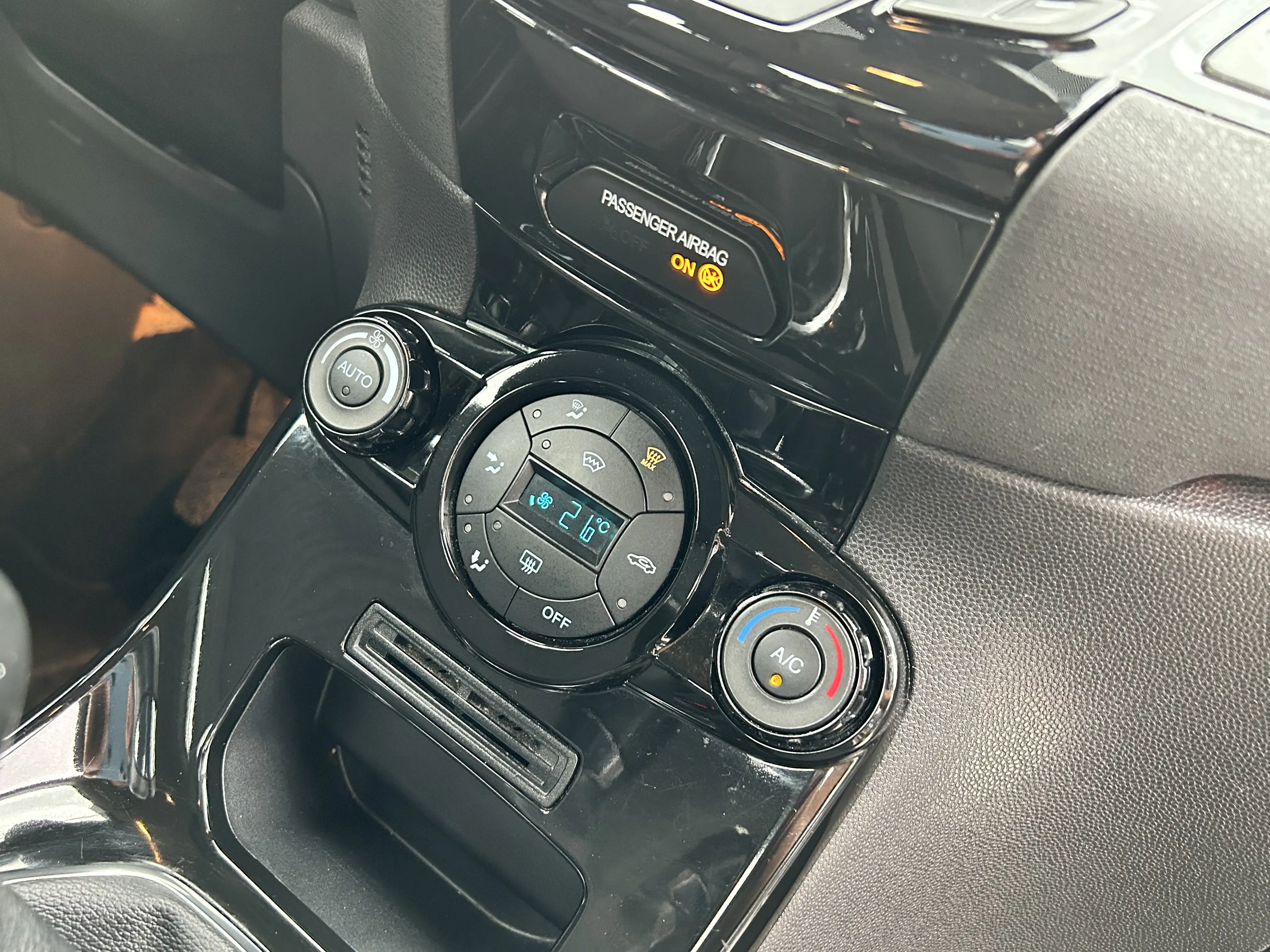 Ford Fiesta Fiesta 1.0i Titanium// Garantie 1an — photo 13