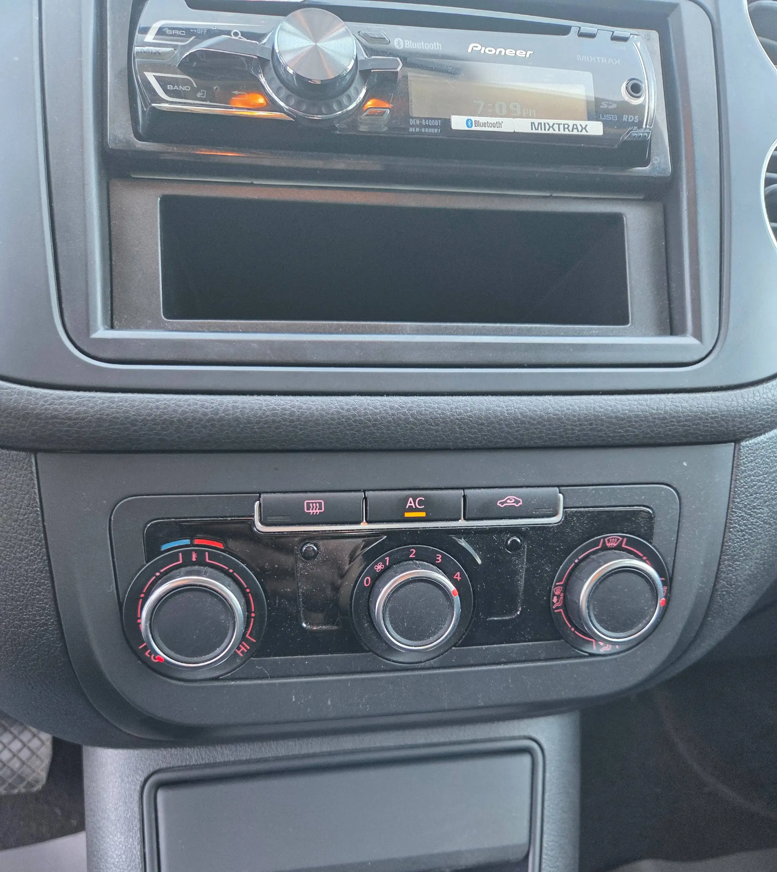 Volkswagen Golf Plus Trendline, Automatik , Alu, Klima, Bluetooth, USB, AUX IN — photo 11