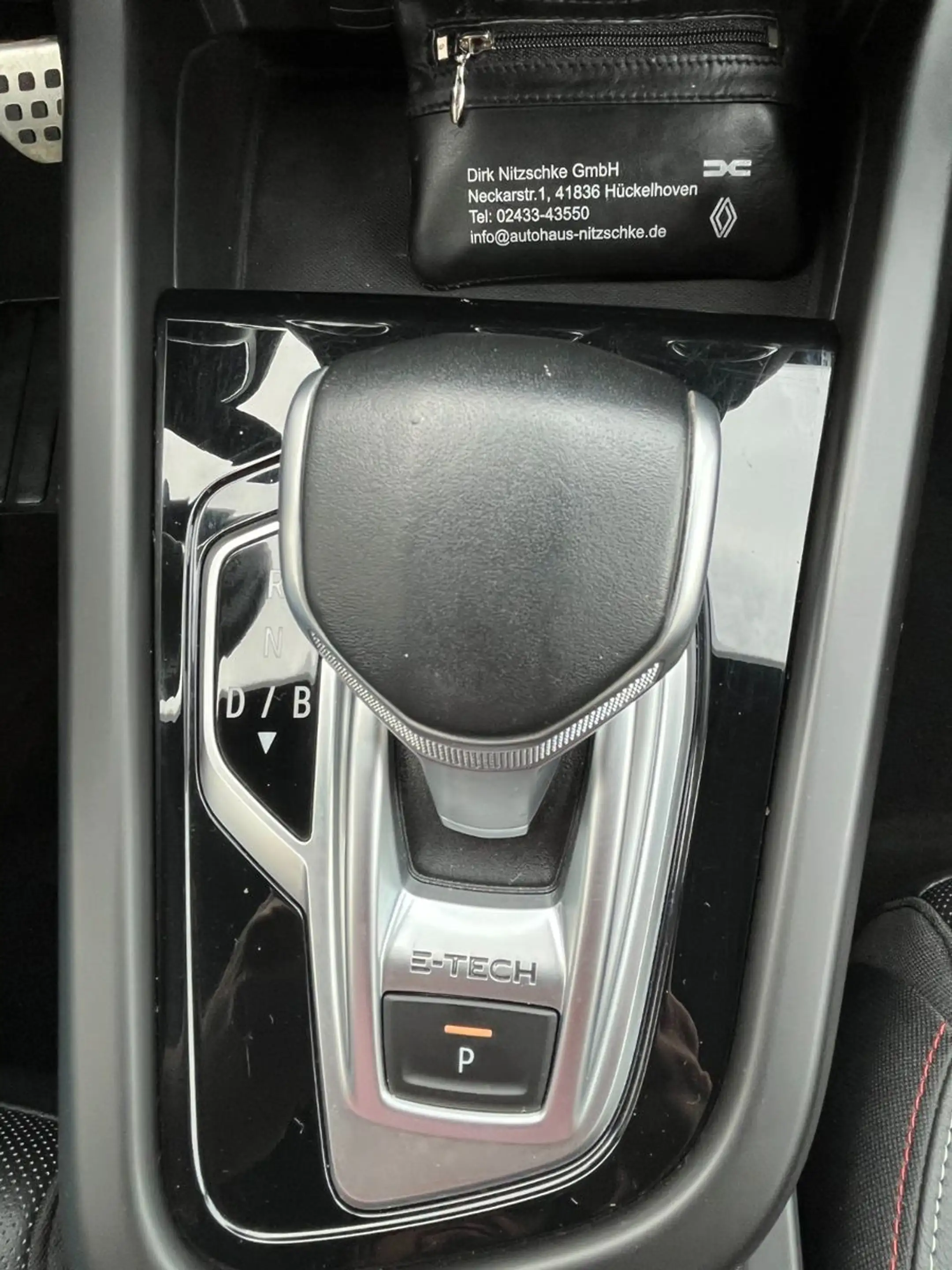 Renault Arkana R.S. LINE-TECH 145 HYBRID (AHK, SHZ, KLIMA) — photo 13