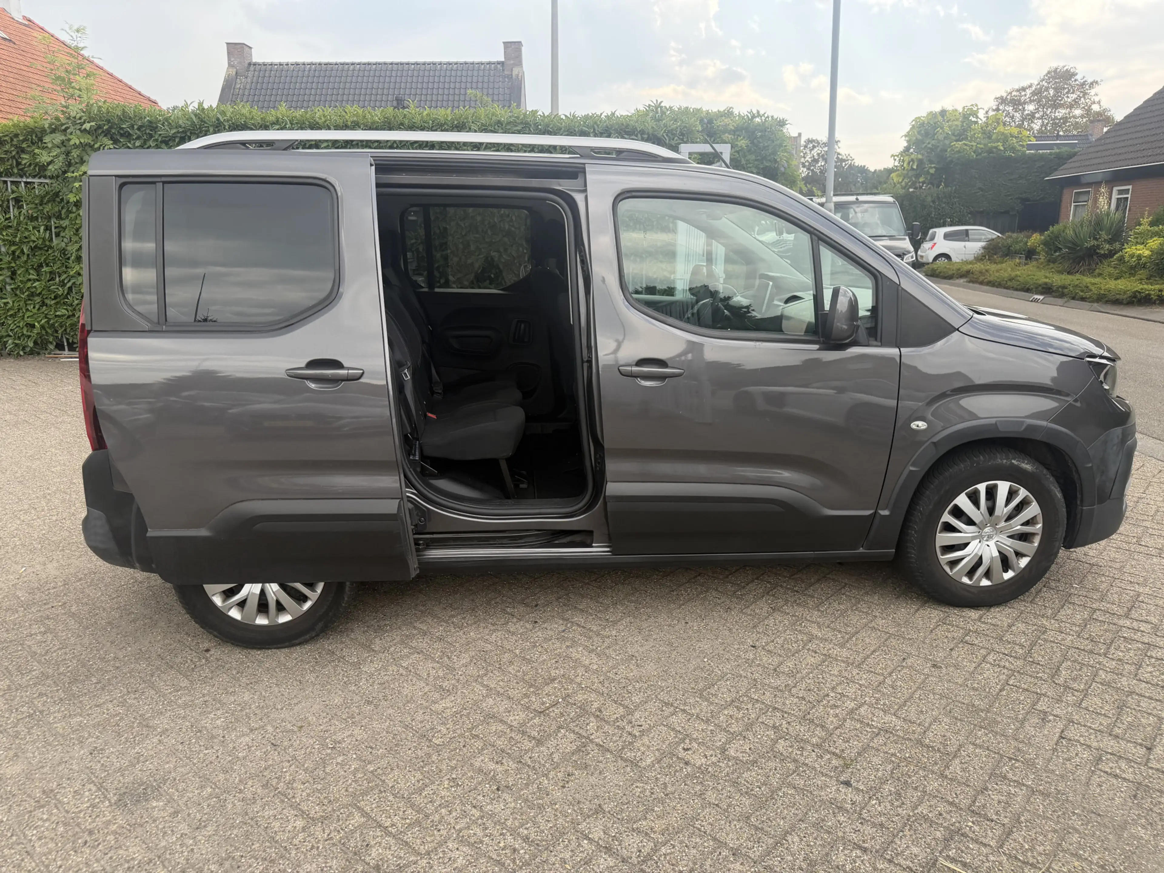 Peugeot Rifter 1.5 BlueHDI Allure — photo 7