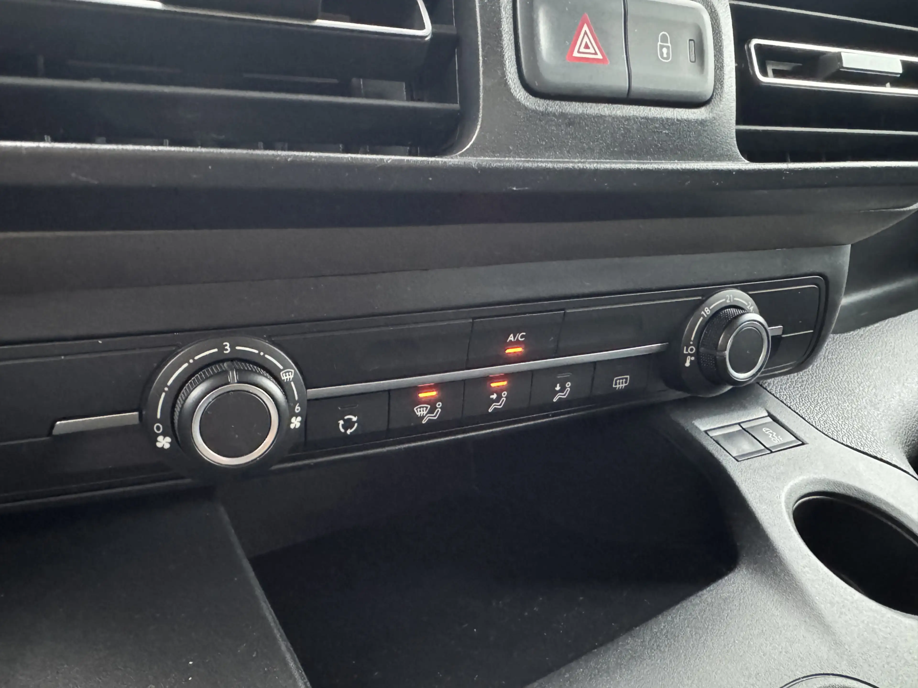 Peugeot Rifter 1.5 BlueHDI Allure — photo 15